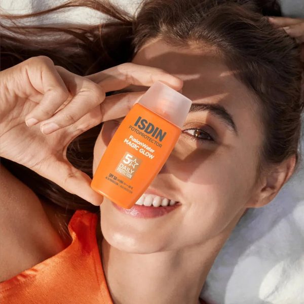 FusionWaterMAGICGLOWSPF50 2 600x600